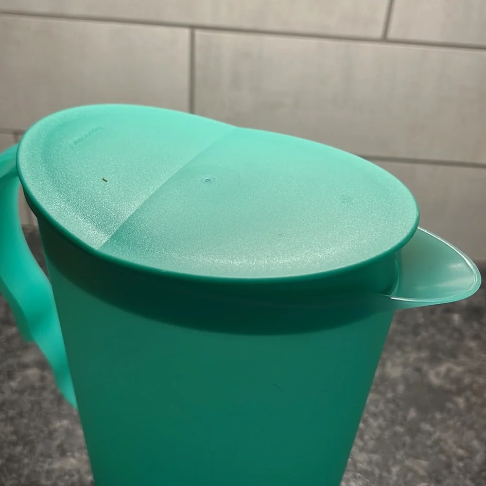 Tupperware vintage slim